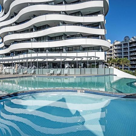 The Wave Resort Gold Coast Esterno foto