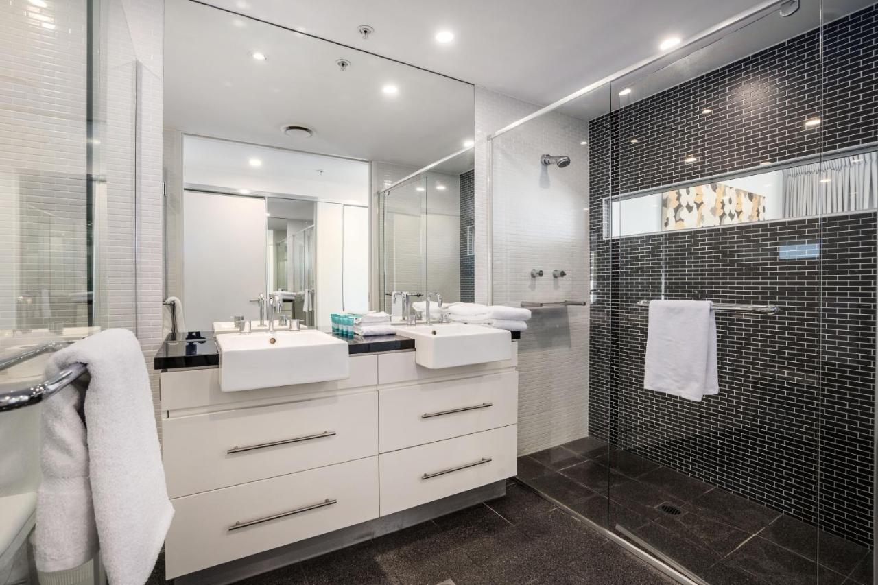 The Wave Resort Gold Coast Esterno foto
